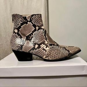 Steve Madden Chelsea boots size 8